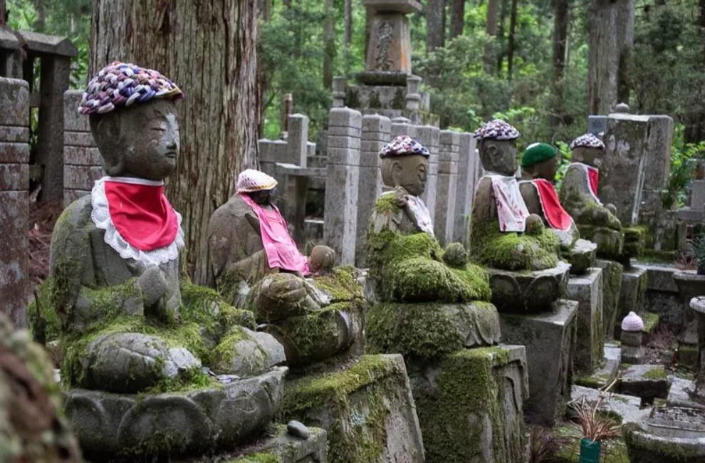 cimitir koyasan japonia